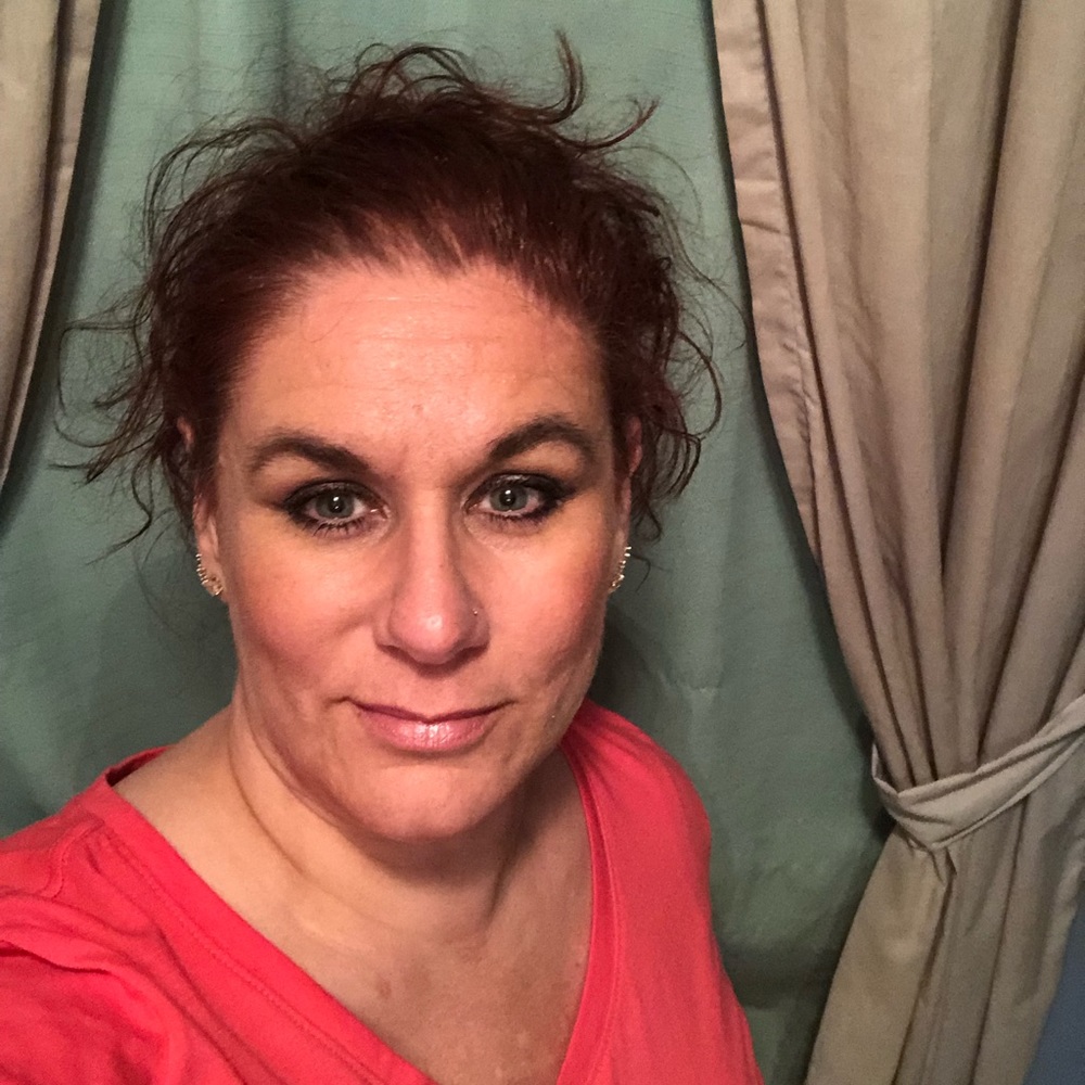 Meet your Posher, Hollie